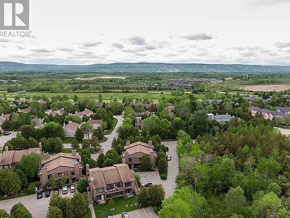 4th image of 27 Dawson Dr #130