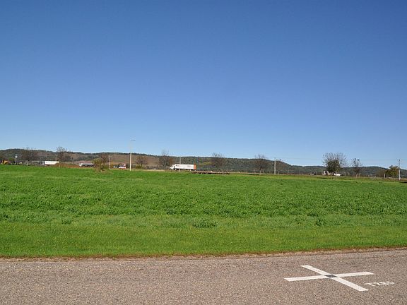 2nd image of L12 Rainbow Rd