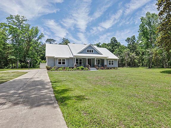 4th image of 1002 Baum Rd