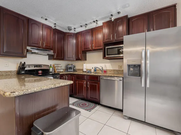 3305 Spanish Wells Drive #41-B, Delray Beach, FL 33445