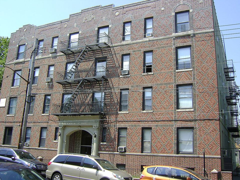 1st image of 2738 E 19th St APT B9