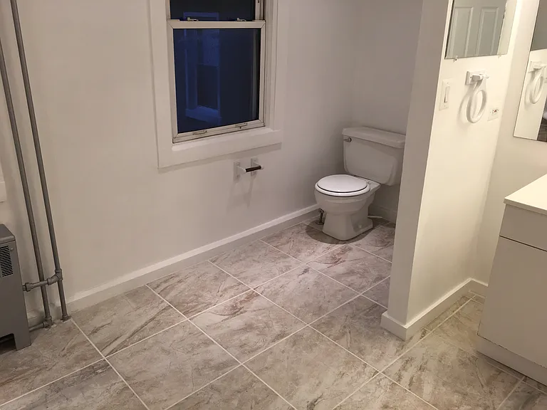 1819 E Lombard St — Photo 12