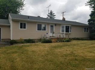 8554 Ferden Rd, Chesaning, MI 48616