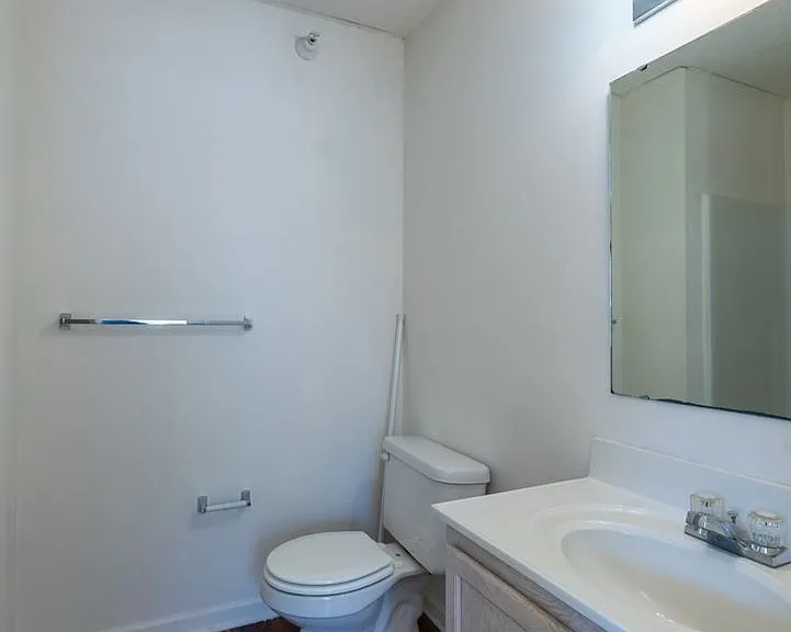 102 University Village Dr #L — Photo 49
