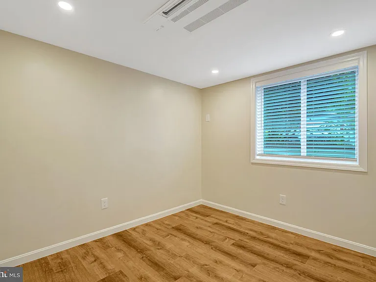 110 S Wise St #1 — Photo 24