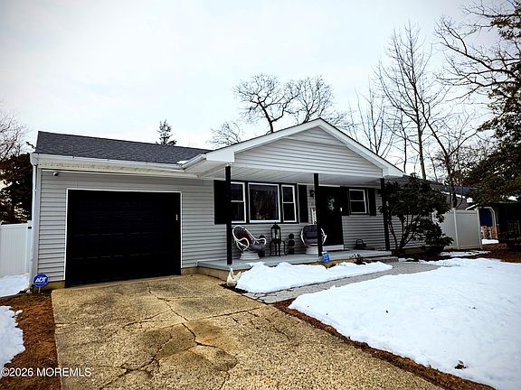 5th image of 203 Lake Placid Drive