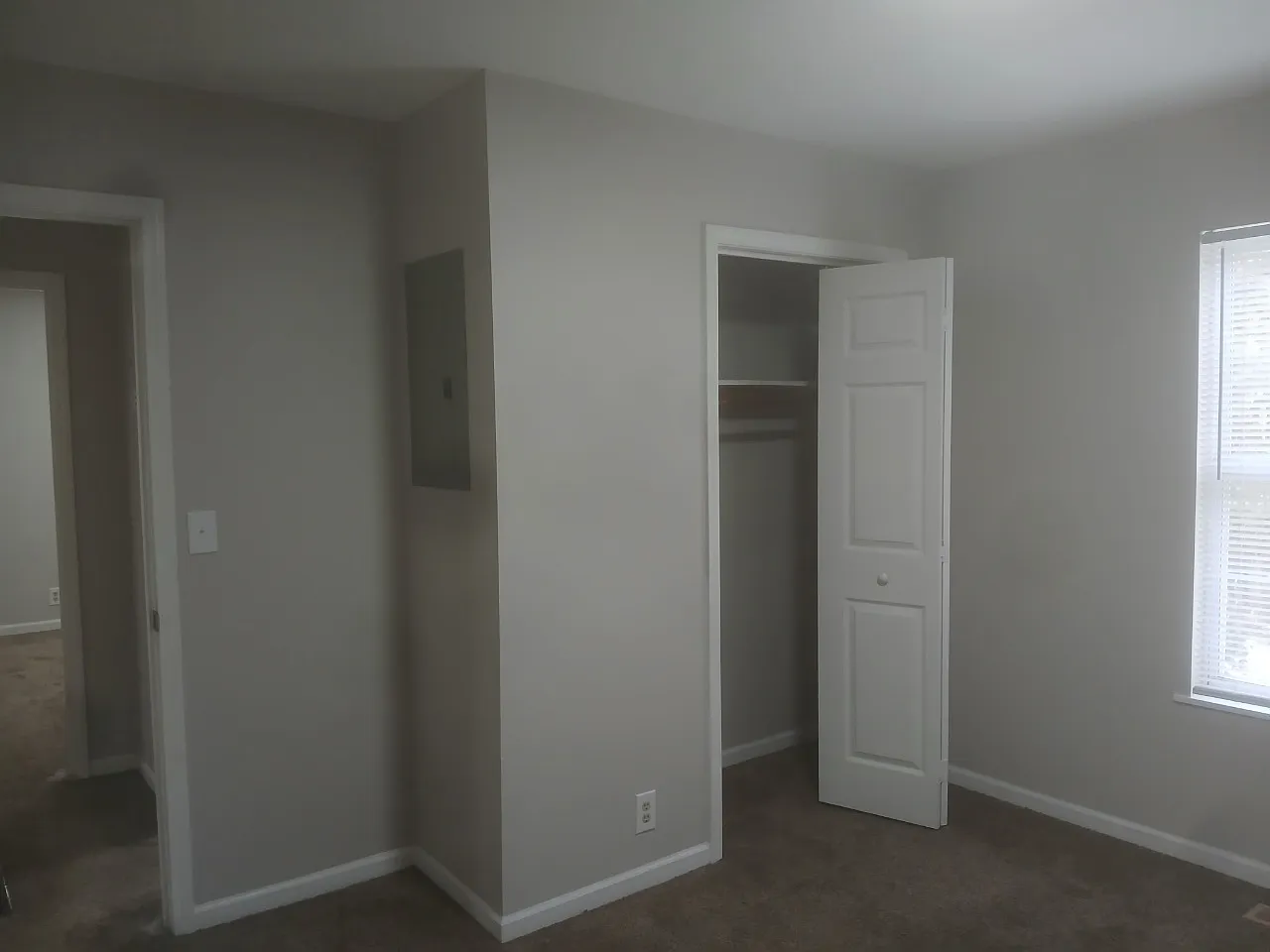 2 bed, 735 sqft, $899 — Photo 4