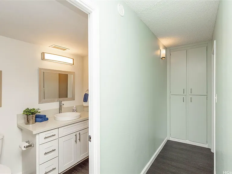 1830 Wilikina Dr #704 — Photo 2