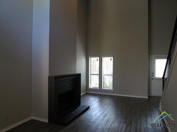 5th image of 5805 Hollytree Dr