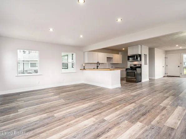 9109 Seaforth Dr, Louisville, KY 40258