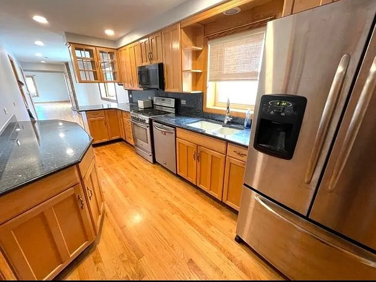 6213 N Milwaukee Ave #2 — Photo 7