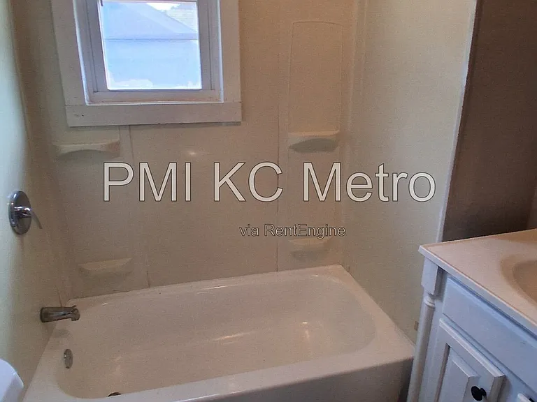 4607 Olive St — Photo 12