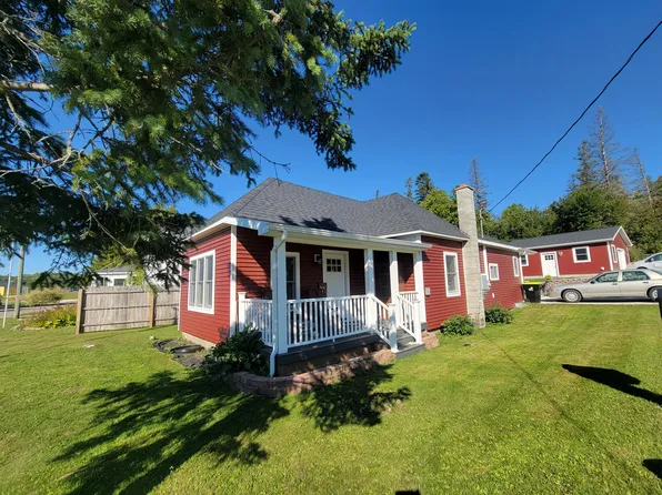 720 Lemotte St, Saint Ignace, MI 49781