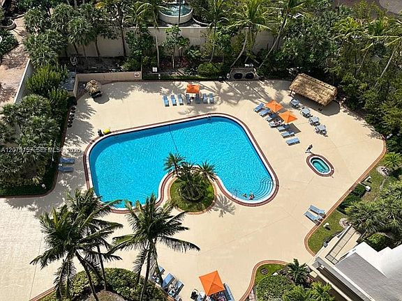 5th image of 540 Brickell Key Dr APT 218