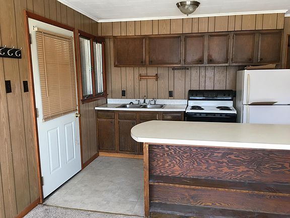3rd image of 8 Davern Dr