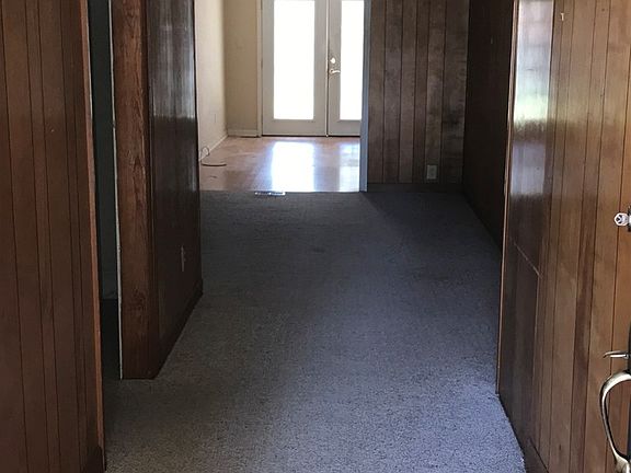 3rd image of 822 Rapids St