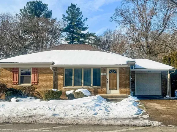 2601 7th St, East Moline, IL 61244