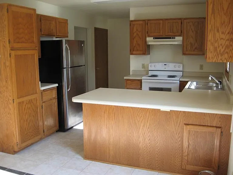1116 N Gammon Rd — Photo 6