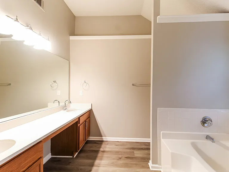 6261 Remington Park — Photo 12