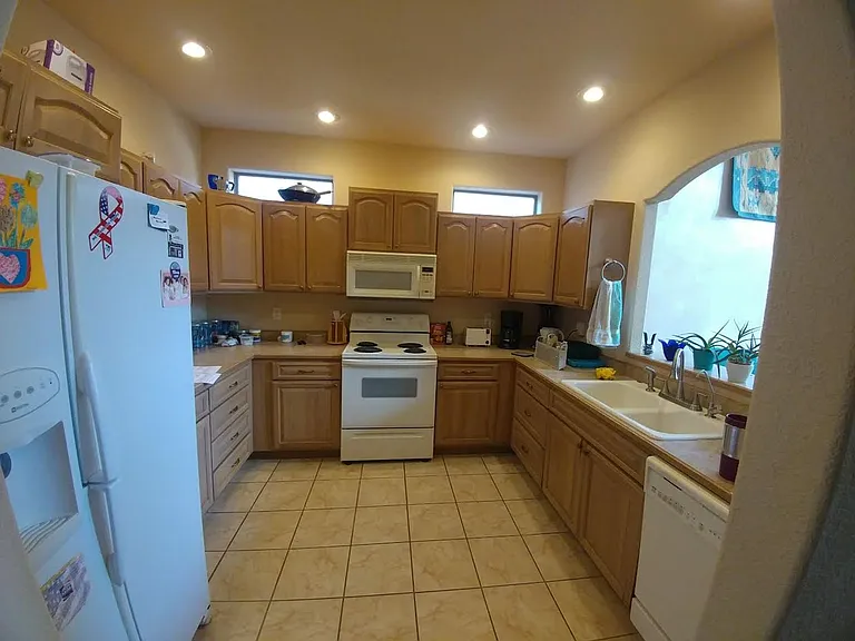 438 Desert Lakes Rd — Photo 4