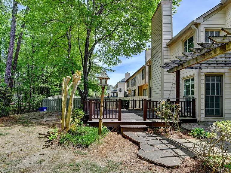 6535 Ganton Dr — Photo 39