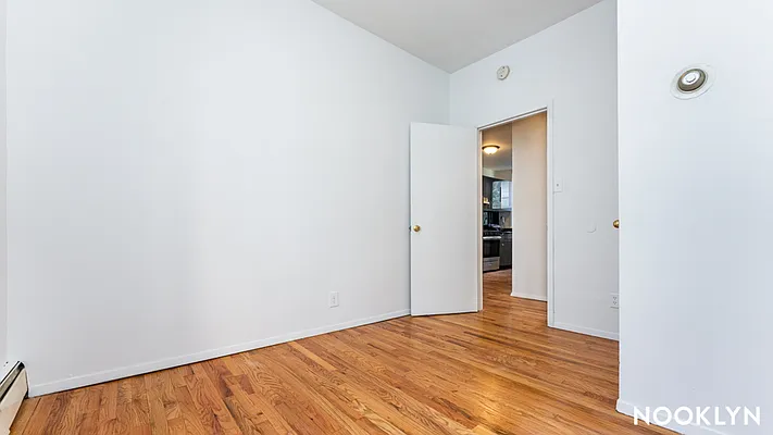 Rented by Nooklyn NYC LLC | media 9