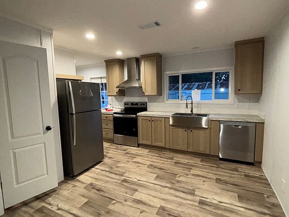 4th image of 15070 E Colonial Dr #44