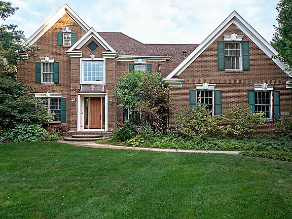 4th image of 3158 Estates Pl N