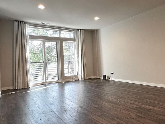 3rd image of 13909 NE 15th Ct #38