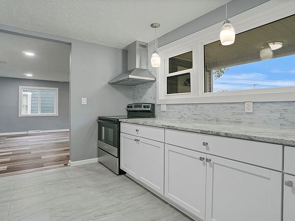 4th image of 536 Liberty Blvd