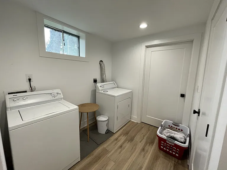 5912 Dublin St — Photo 17
