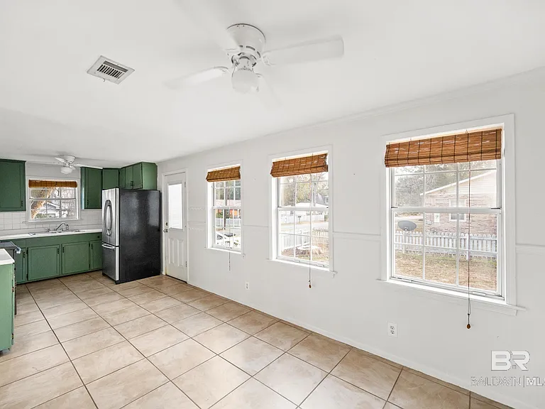 358 Pecan Ave — Photo 10