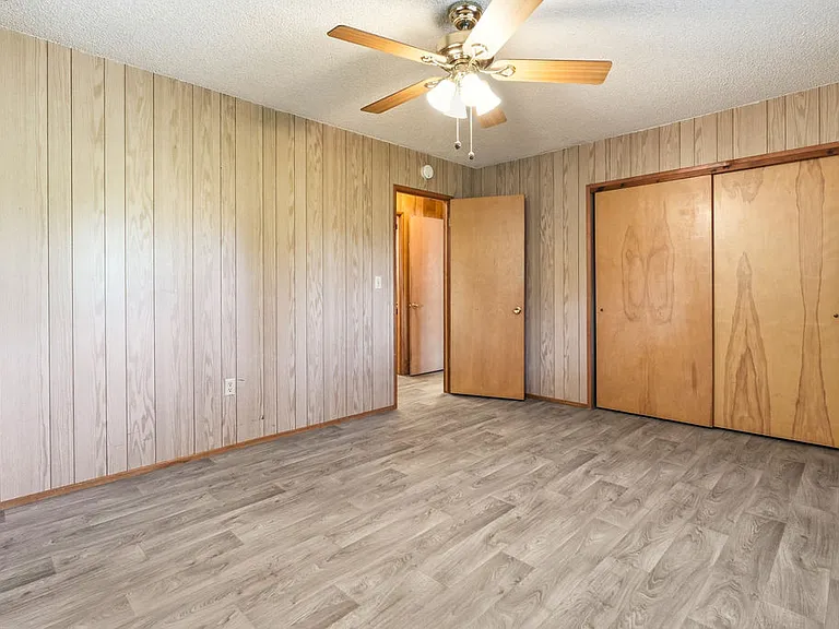 1168 Jungfrau Dr — Photo 12
