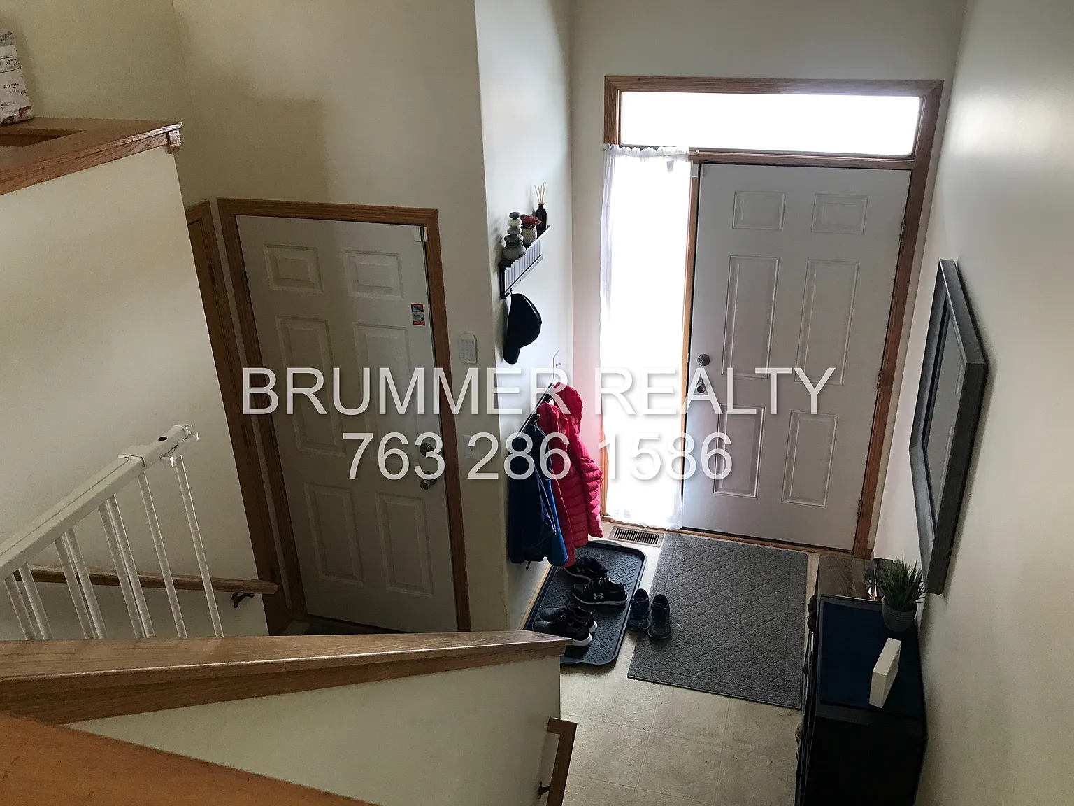 3 bed, $2,050 — Photo 4