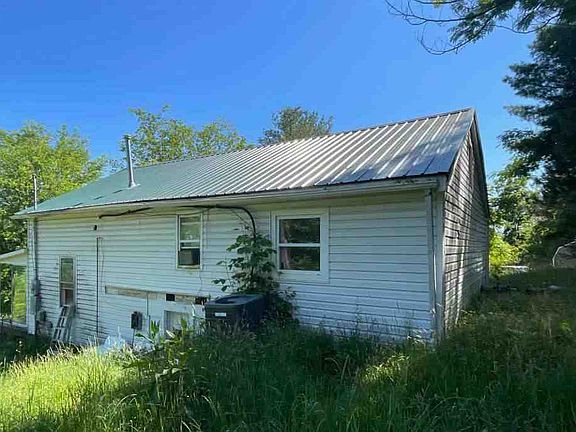 2nd image of 573 Arnoldsburg Rd
