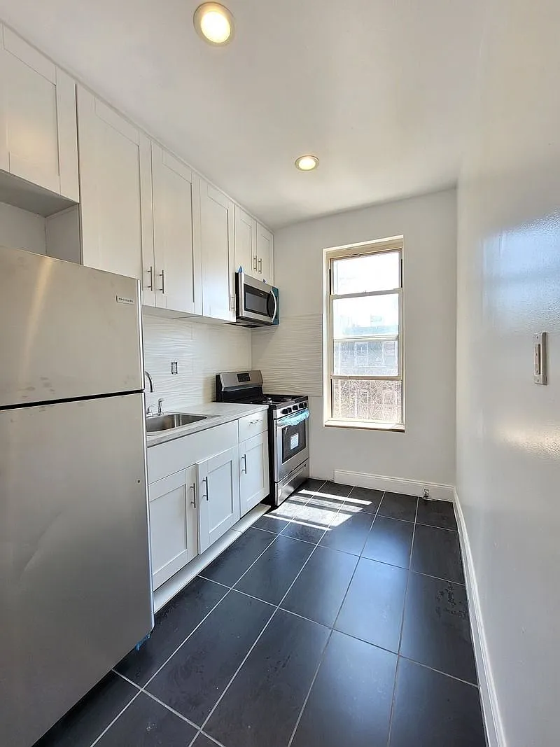 656 Mac Donough Street — Photo 2