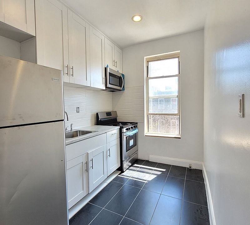 1st image of 656 Mac Donough St #3L