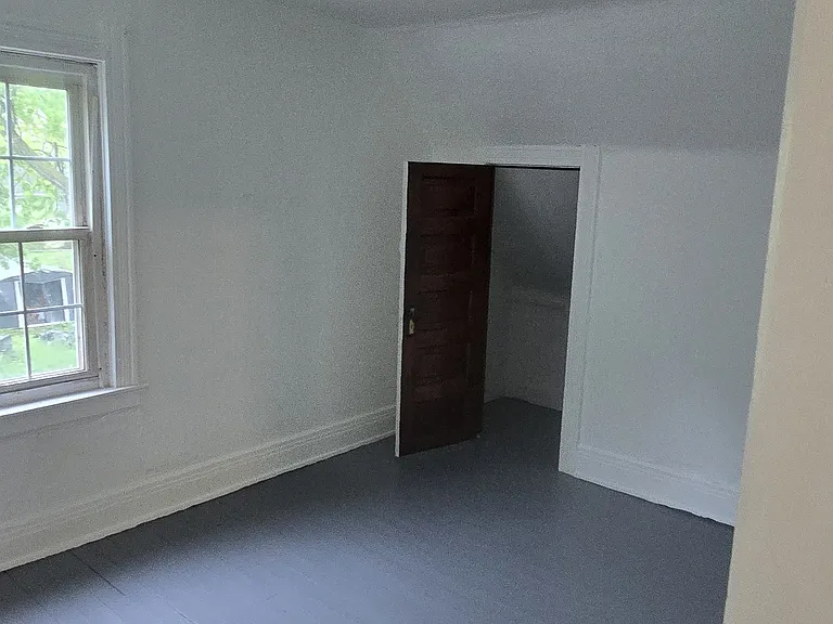 814 Buffalo St — Photo 10