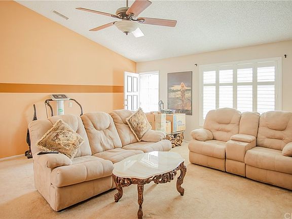 3rd image of 824 N Pasadena Ave APT 29