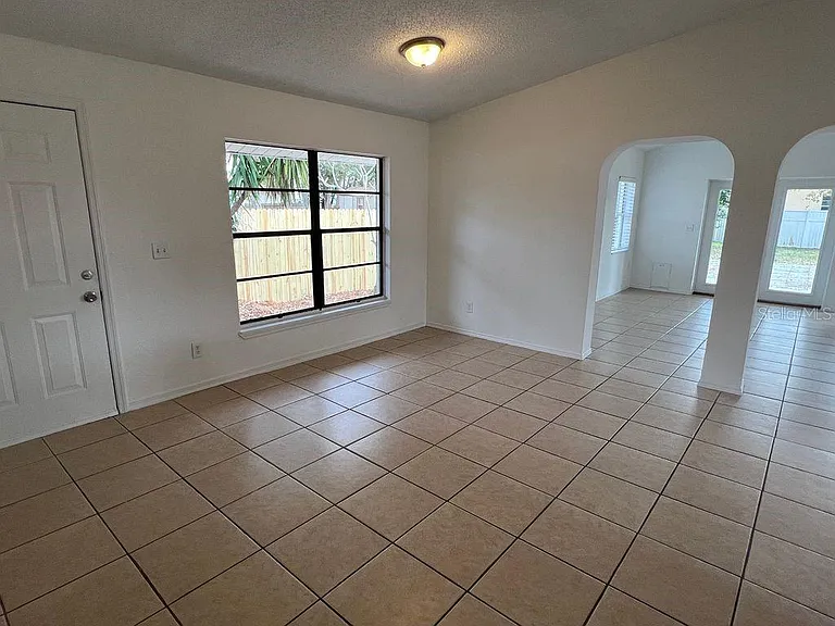 2773 Cypress Dr #C — Photo 6