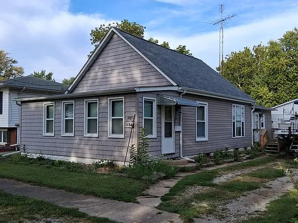 1154 N Grove St, Virden, IL 62690