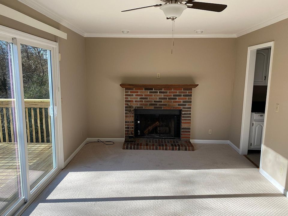 1st image of 3735 Meadowbrook Ave