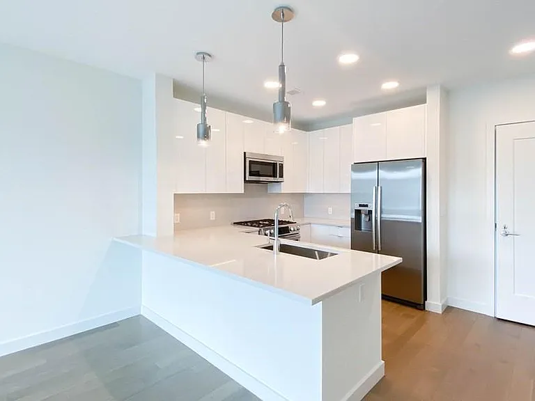 45 Lewis St #503 — Photo 4