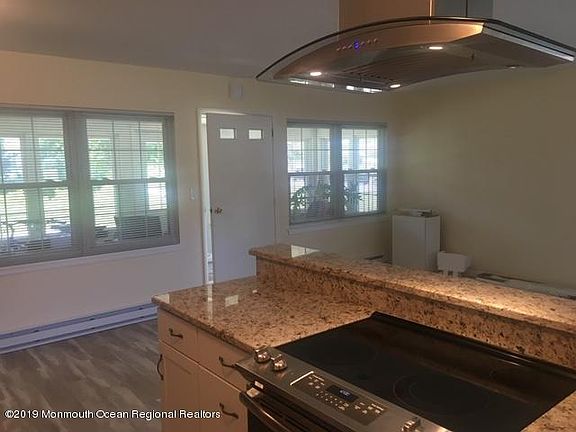 5th image of 362A Chesterfield Ct #1001