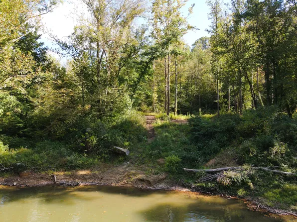 124 L Gabbard Rd, East Bernstadt, KY 40729