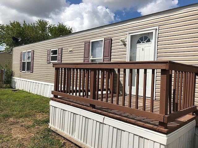 1st image of 123 Peach Ln