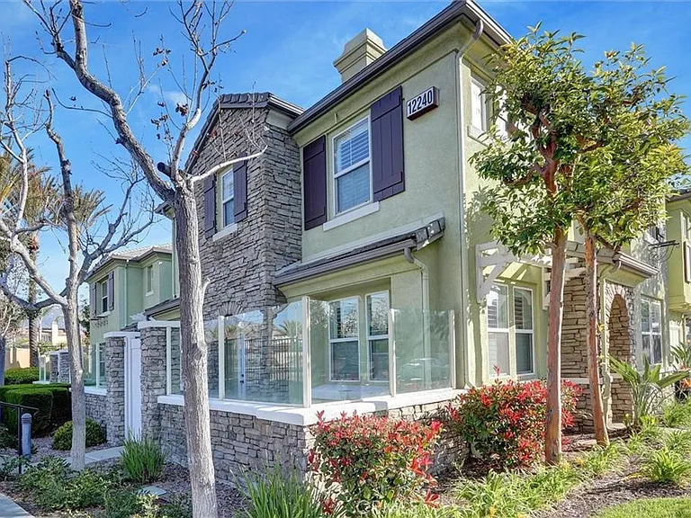 12240 Chantrelle Dr — Photo 49