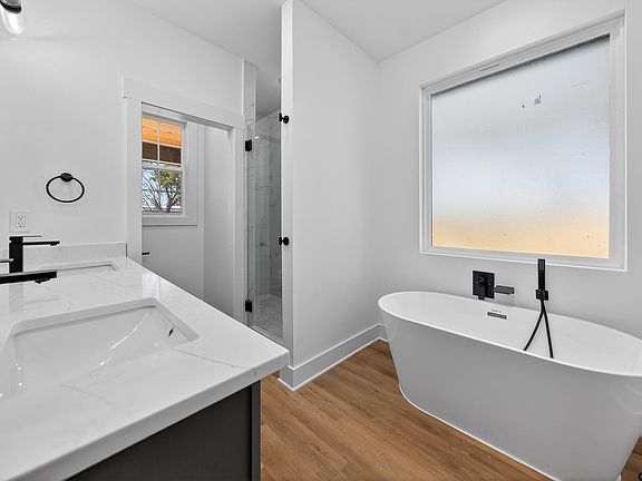 5th image of 309 N Loveless St