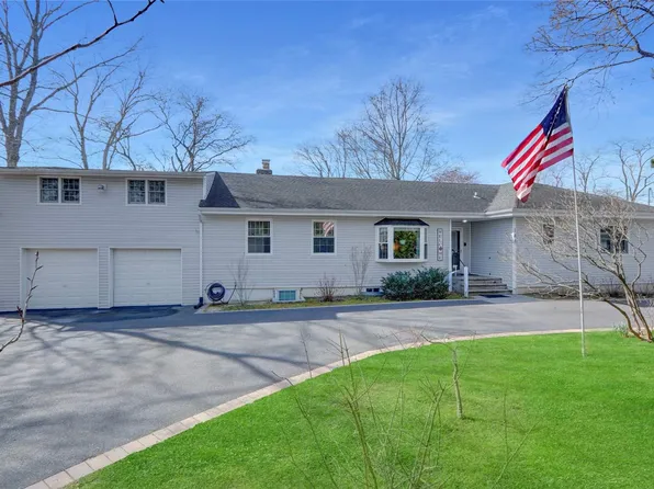 188 Meadowmere Avenue, Mastic, NY 11950