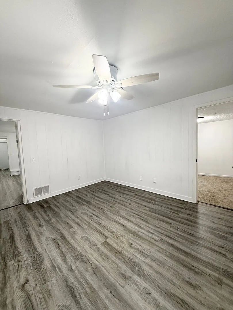 1113 S 22nd Street Apartments — Photo 4